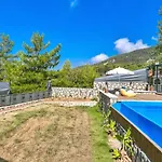 Villa İslamlar 1 Bedroom Secluded With Private Pool Hot Tub Kalkan