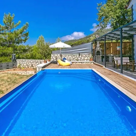 İslamlar 1 Bedroom Secluded With Private Pool Hot Tub Vilă