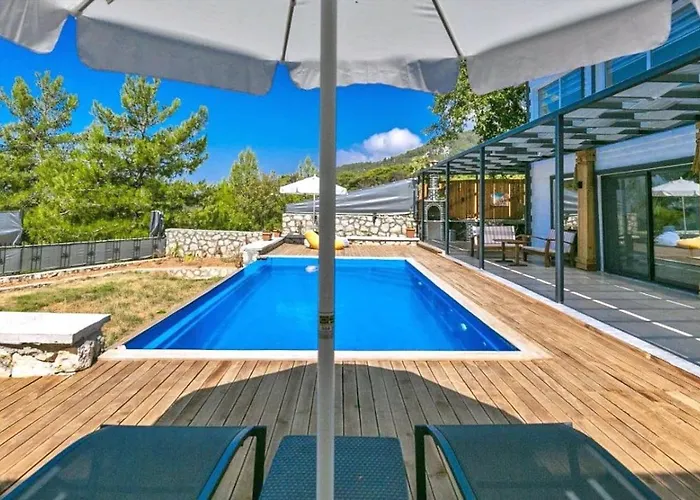 İslamlar 1 Bedroom Secluded With Private Pool Hot Tub Villa Kalkan