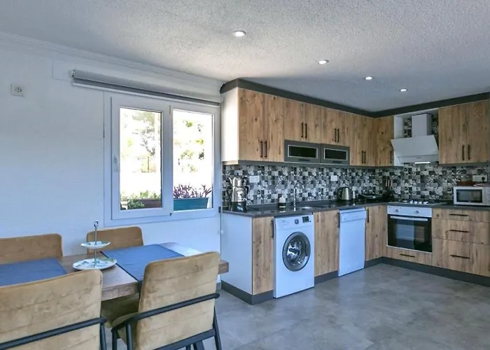 İslamlar 1 Bedroom Secluded With Private Pool Hot Tub Villa Kalkan