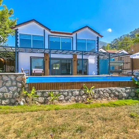 İslamlar 1 Bedroom Secluded With Private Pool Hot Tub וילה קלקן