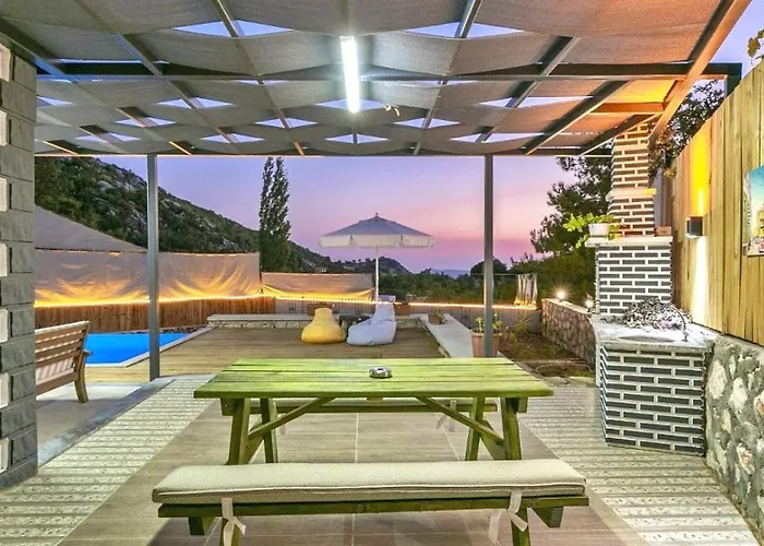 İslamlar 1 Bedroom Secluded With Private Pool Hot Tub * Kalkan